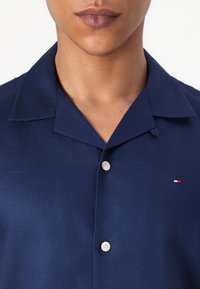 Tommy Hilfiger BLEND SOLID - Shirt - carbon navy