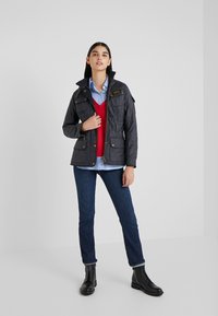 Barbour International POLARQUILT - Könnyű dzseki - navy