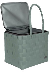 Geflochtener Aufbewahrungskorb in sanftem Grün; rechteckige Form; glattes Kunststoffmaterial; Reißverschlussverschluss; doppelt strukturierte Griffe; Innenfutter in Dunkelgrau.