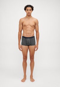 BOSS TRUNK 24 PRINT - Trumpikės - black