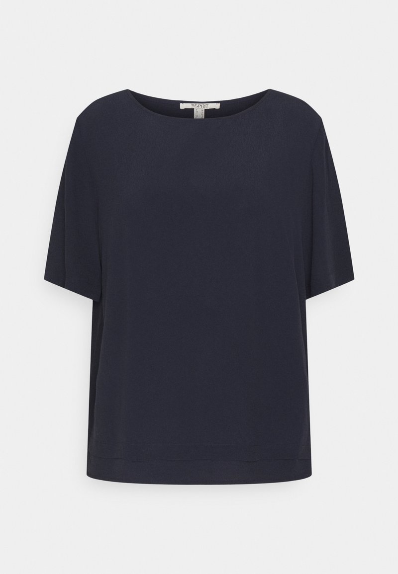 Haut manches courtes bleu marine avec un large décolleté, coupe ample et texture lisse. Présente un ourlet droit et un design minimaliste.