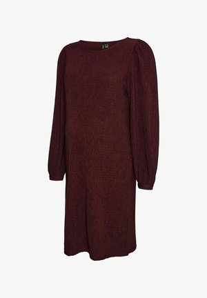 Burgundijas garām piedurknēm kleita ar ribotu tekstūru, apaļu dekoltē un pūkainām piedurknēm. Dizains ir brīva piegriezuma, līdz ceļgaliem un bez rakstiem.