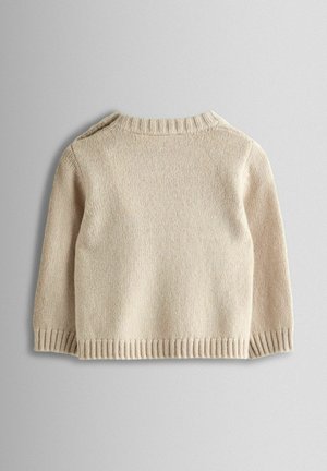 Pulover tricotat bej cu guler și manșete rib, cu un design simplu și textură moale, văzut din spate.