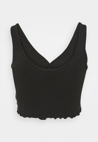 Czarny krótki top wykonany z gładkiej tkaniny, z głębokim dekoltem w kształcie litery V, szerokimi ramiączkami i falowanym dołem dla dodatkowego efektu.