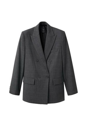 Blazer gris de corte cruzado con un patrón a cuadros. Presenta solapas de pico, dos bolsillos en la parte frontal y puños abotonados. La tela tiene una textura suave.