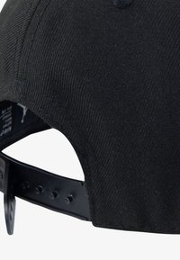 Jordan JAN FLATBRIM UNISEX - Sapka - black/gold