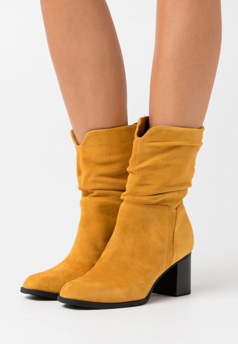 Tamaris Stiefel - saffron