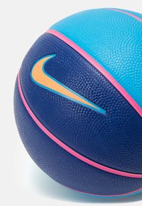 Nike Performance SKILLS MINI UNISEX - Basketbal - laser blue/deep royal blue/hyper pink/orange trance
