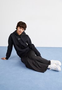Nike Sportswear HOODIE - Felpa con cappuccio - black