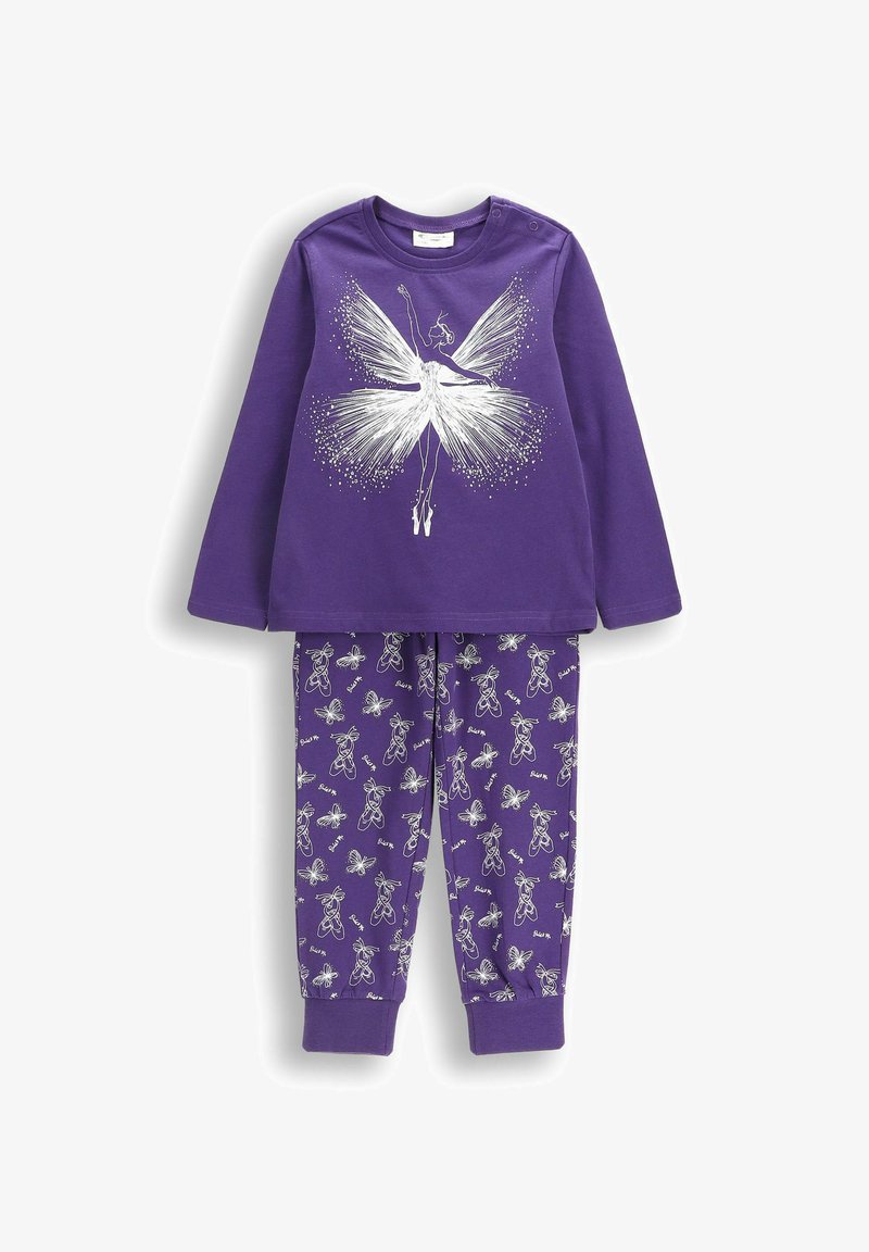 Fioletowa bluzka z długim rękawem z białą grafiką wróżki, połączona z fioletowymi spodniami zaprezentowanymi z powtarzającymi się ilustracjami białej wróżki. Oba wykonane są z bawełny.