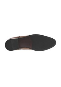 Scarpa da abito in pelle marrone con suola in gomma nera, caratterizzata da una texture liscia e un design elegante, mostrata in una vista parziale dal basso.