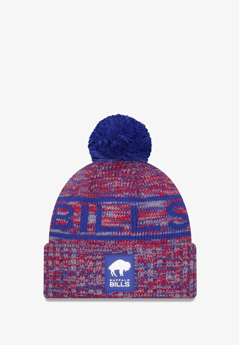 Bonnet en tricot rouge, bleu et gris avec un pompon sur le dessus, comportant un revers et le texte "BUFFALO BILLS" tissé dans le motif.