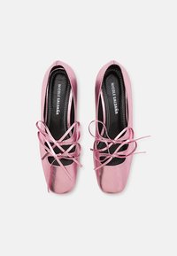 Nicole Saldana ISABEL - Suvarstomi aukštakulniai - pink
