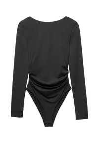 Schwarzer Langarm-Bodysuit mit glatter Textur, runder Ausschnitt und gerafftem Detail an der Taille. Hoch geschnittene Beinausschnitte.
