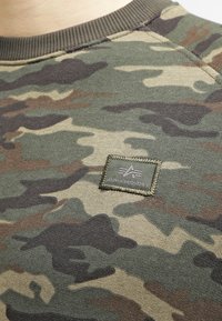 Alpha Industries FIT - Felpa - camo