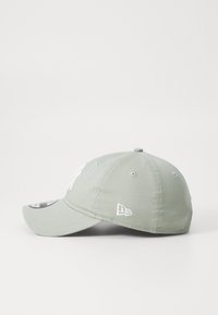 New Era LEAGUE ESSENTIAL 9TWENTY® UNISEX - Naģene - green