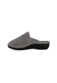 Pantofole slip-on in suede grigio con punta arrotondata, parte superiore morbida e suola in gomma nera a contrasto. Presentano una cucitura minimale lungo il bordo.