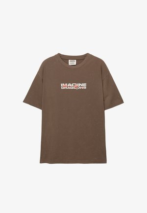 PULL&BEAR IMAGINE DRAGONS - T-shirts print - brown