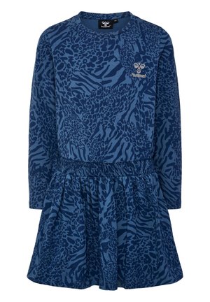 Blå langærmet kjole med mørkeblå dyreprint, elastisk talje og lille hvid Hummel-logo på den øverste del af brystet.