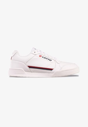 Białe sneakersy sportowe z gładką syntetyczną cholewką, z czerwonym i granatowym paskiem oraz logo po boku. Gumowa podeszwa, sznurowane zapięcie.