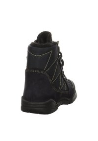 Botte d'hiver noire avec doublure en fourrure, semelle épaisse, lacets sur le devant et couture contrastante, vue de dos et de côté.