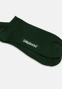 Grønne ankelstrømper lavet af et ribbet tekstil, med mærkenavnet "DillySocks" i hvid på siden.