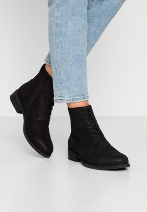 Schnürstiefelette - black