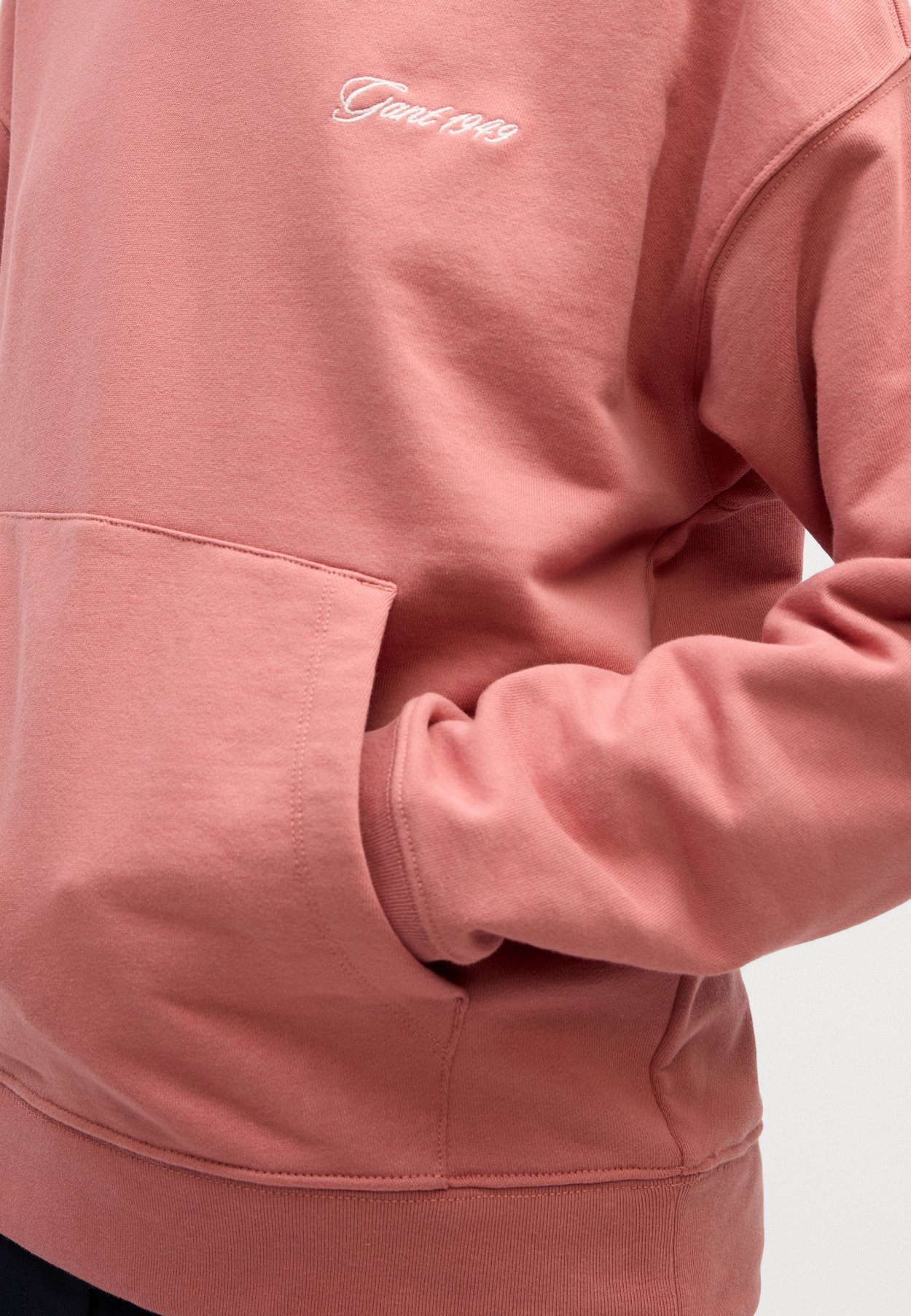 SCRIPT GRAPHIC HOODIE