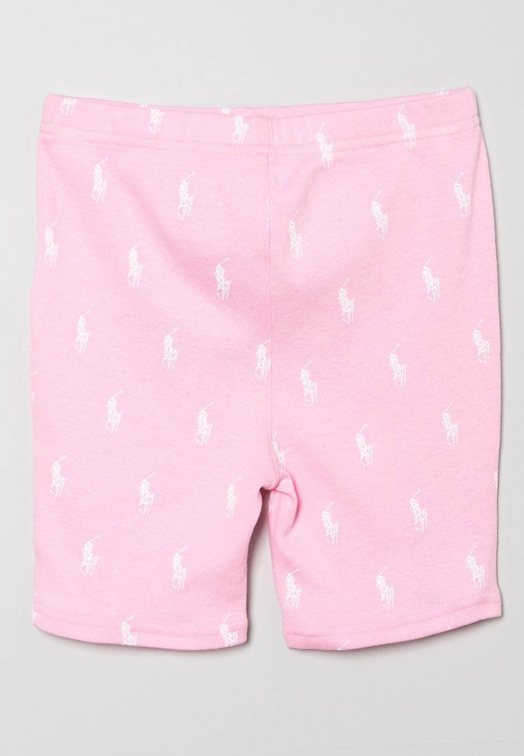Różowe szorty bawełniane z powtarzającym się wzorem białego gracza polo, gładka tekstura, elastyczny pasek w talii i przeszyte brzegi.