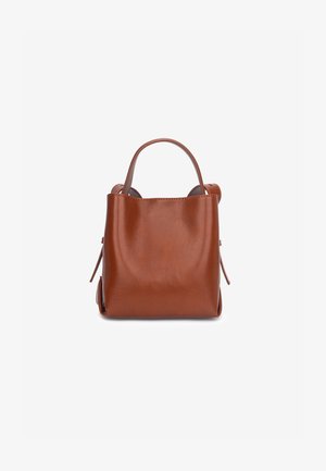 Sac à main en cuir marron avec une seule anse, forme rectangulaire et design structuré, sur fond blanc uni.