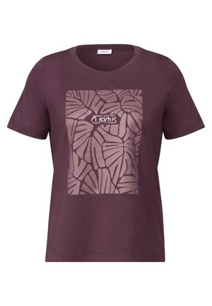 Short-sleeve, crew-neck t-shirt in dark plum with a light mauve leaf pattern and text "WANDER AND STAY" centrally positioned.
