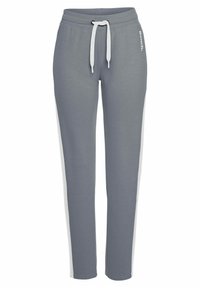 Graue Sweatpants mit einem weißen Seitenstreifen, elastischem Bund und verstellbarem Kordelzug. Hergestellt aus weichem Stoff, mit einem Logo am Bein.