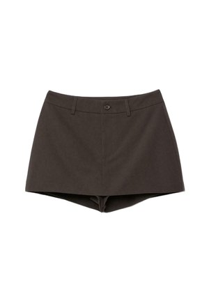 Dunkelbraune, hoch taillierte Shorts mit einem einzelnen Knopf, Gürtelschlaufen und einer glatten Vorderseite, vor weißem Hintergrund präsentiert.