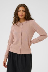 Hellrosa Strickjacke aus weichem Wollstoff mit rundem Kragen, Knopfverschluss und dezenten abstrakten Mustern in leicht schimmerndem Garn.