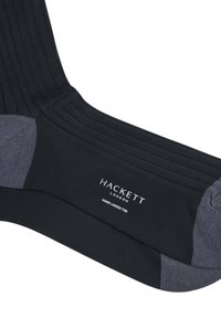 Černé žebrované ponožky s šedou patou a špičkou, s bílým nápisem "HACKETT LONDON" a "HAND LINKED TOE".