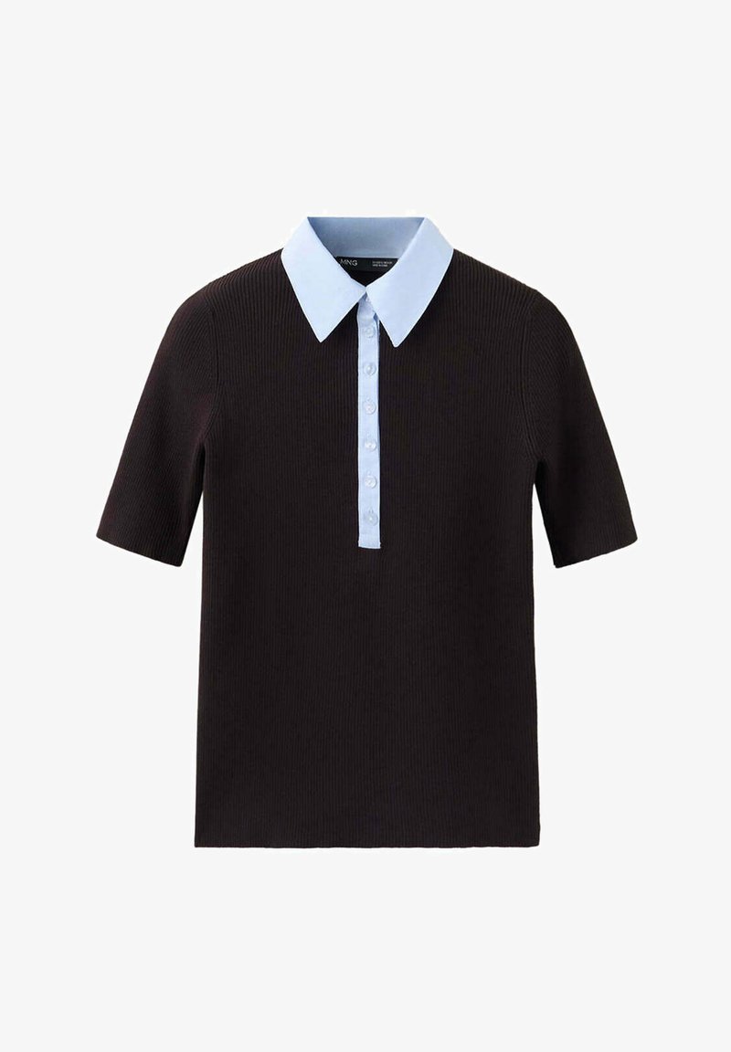 Chemise côtelée marron foncé à manches courtes avec col pointu bleu clair et patte de boutonnage au centre devant.