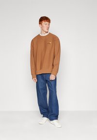 Carhartt WIP AMERICAN SCRIPT - Sportska majica - hamilton brown