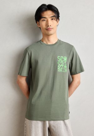 Scotch & Soda REGULAR FIT LEFT CHEST LOGO - Print T-shirt - thyme
