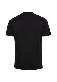 Zwarte katoenen T-shirt met korte mouwen, ronde hals en een rechte zoom. Gladde textuur, geen zichtbare patronen of accenten.