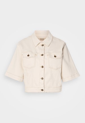 Kuttet beige denimjakke med korte ermer, to brystlommer, messingknapper og subtile sømdetaljer.