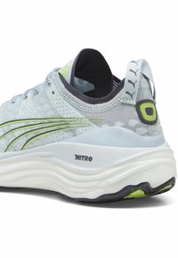 Puma FOREVER NITRO - Chaussures de running sur route - nitro blue fizzy apple galactic gray