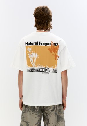 NATURAL FRAGMENTS  - Print T-shirt - white