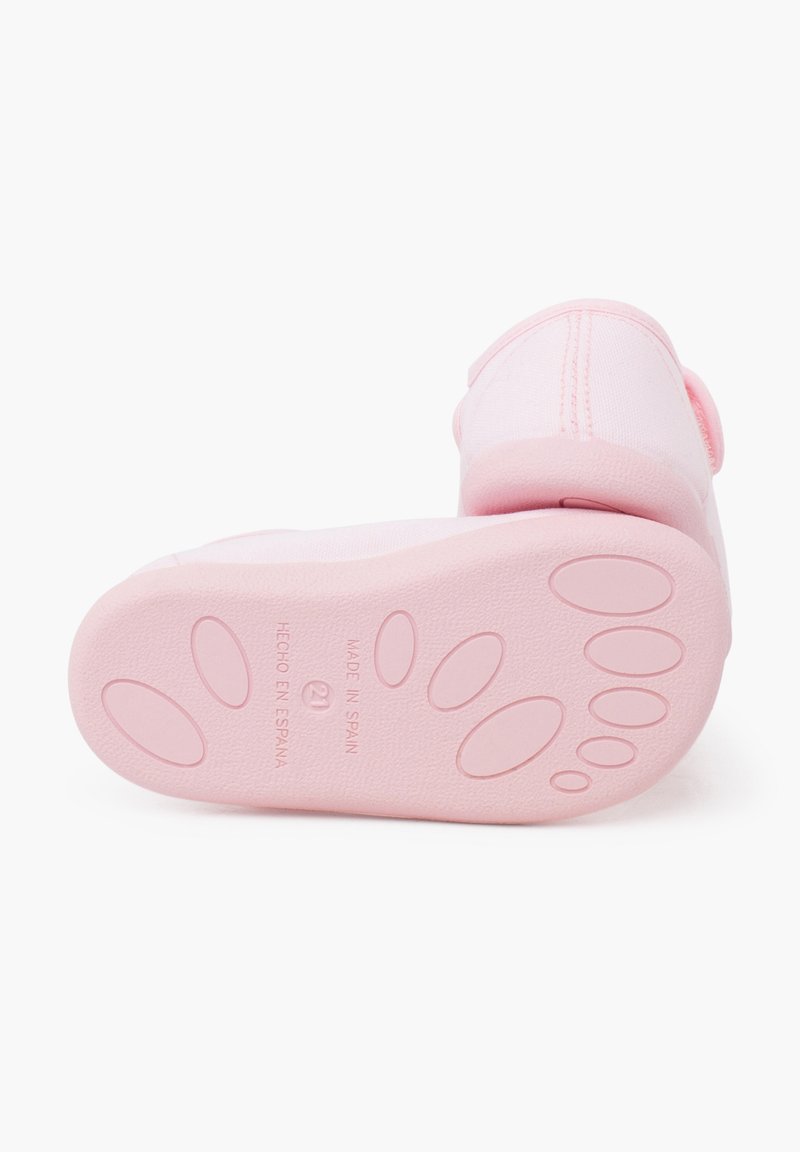 Pisamonas MERCEDITAS BAREFOOT LONA CIERRE ANCHO Ankle strap