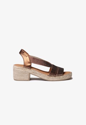 Toni Pons, Espadrillot - bronze