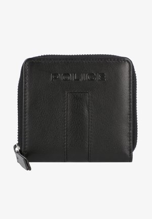 Cartera de cuero negro con el logo "POLICE" en relieve, que presenta un cierre de cremallera alrededor y un distintivo patrón textural rectangular en la parte frontal.