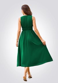 Cupshe ELEGANT V-NECK MIDI - Cocktailkleid/festliches Kleid - evergreen