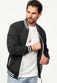 One Redox Bomberjacke - black