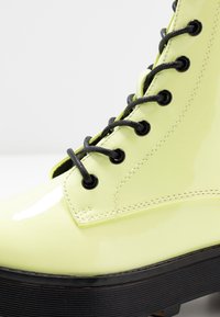 Even&Odd Botines con plataforma - neon yellow