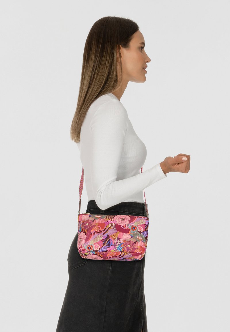 Sac Bandoulière Oilily Foy – Modèle Cross Body, Couleur Decadent Chocolate, Neuf Avec étiquettes