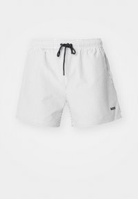 Calções de banho às riscas em branco e azul marinho, com um cós elástico e um cordão de ajuste preto, bolsos laterais e um logótipo impresso.